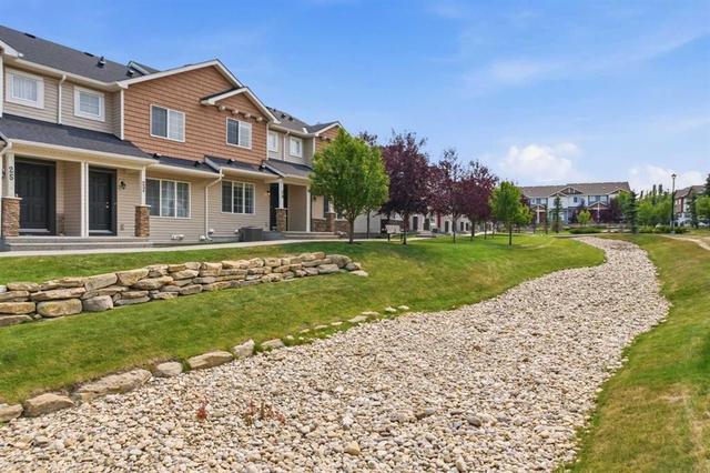 29 Pantego Lane NW Calgary, AB T3K 0T1