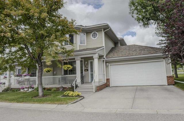 58 Sierra Morena Gardens SW Calgary, AB T3H 3P4