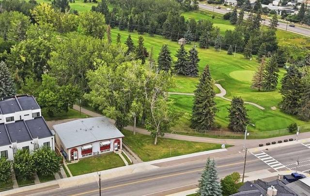 1612 24 Avenue NW Calgary, AB T2M 1Y6