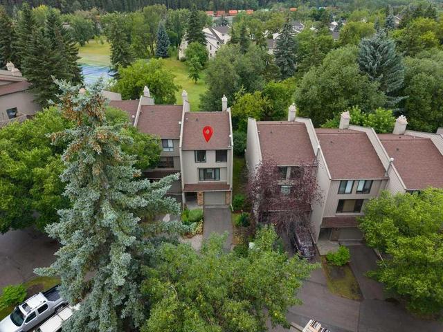 3909 Point Mckay Road NW Calgary, AB T3B 4V7