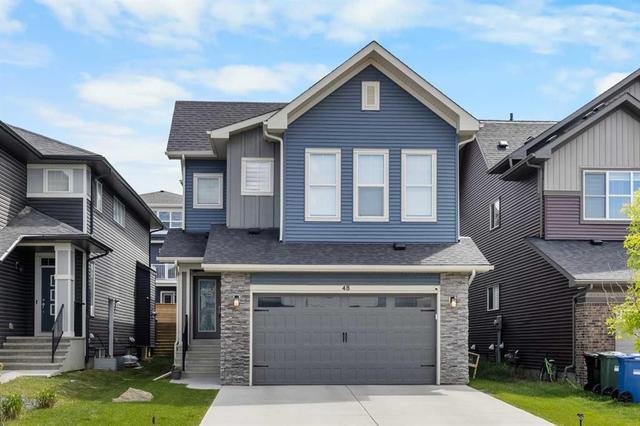 48 Carringvue Street NW Calgary, AB T3P 1L7