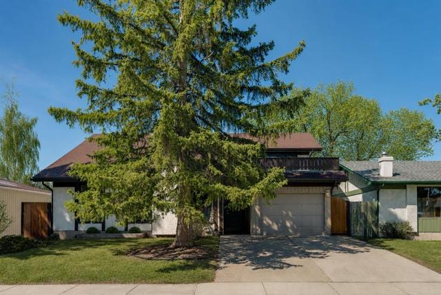 12 Oakvale Place SW Calgary, AB T2V 1H4