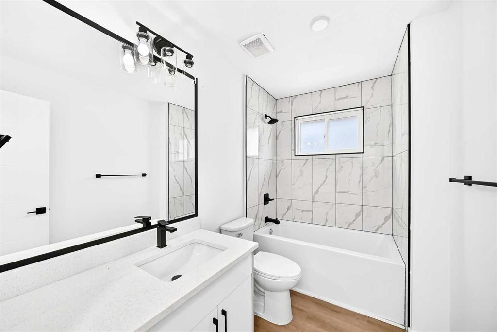 152 Maranda Close Ne, Calgary, AB - Indoor Photo Showing Bathroom