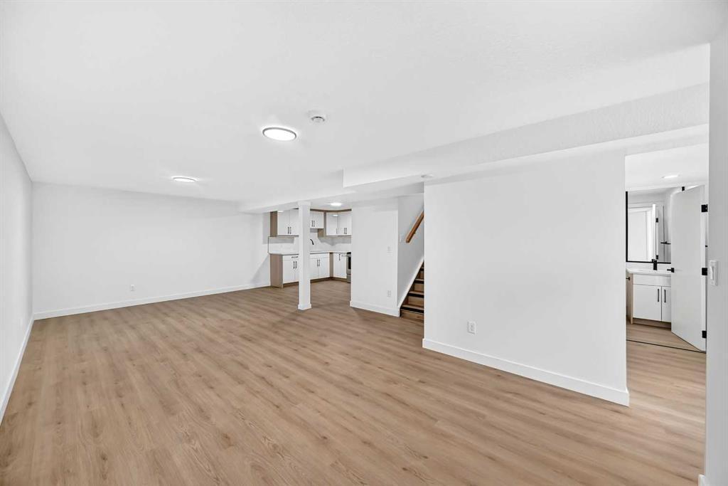 152 Maranda Close Ne, Calgary, AB - Indoor Photo Showing Other Room