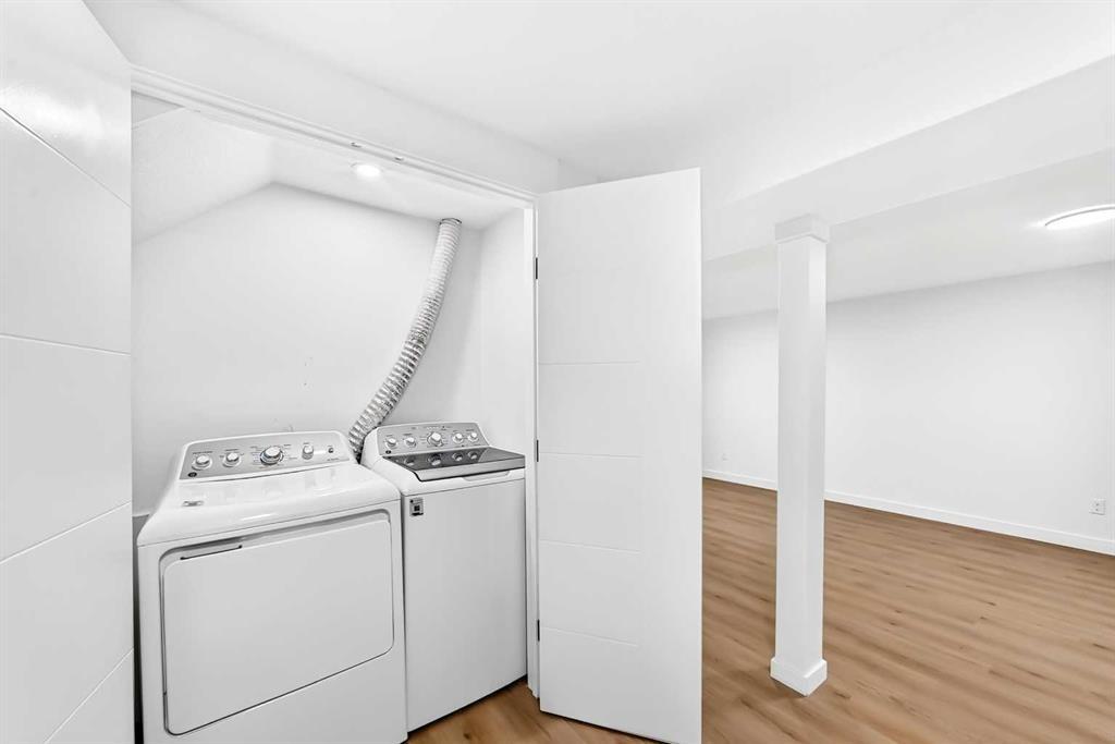 152 Maranda Close Ne, Calgary, AB - Indoor Photo Showing Laundry Room