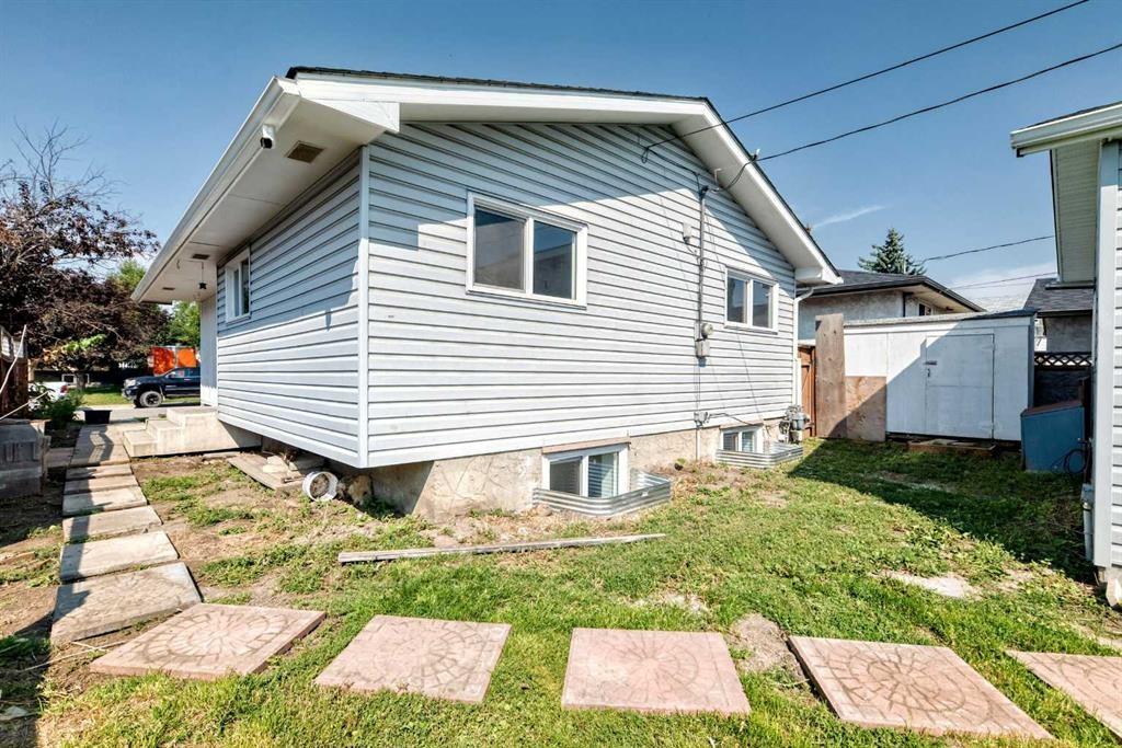 152 Maranda Close Ne, Calgary, AB - Outdoor With Exterior