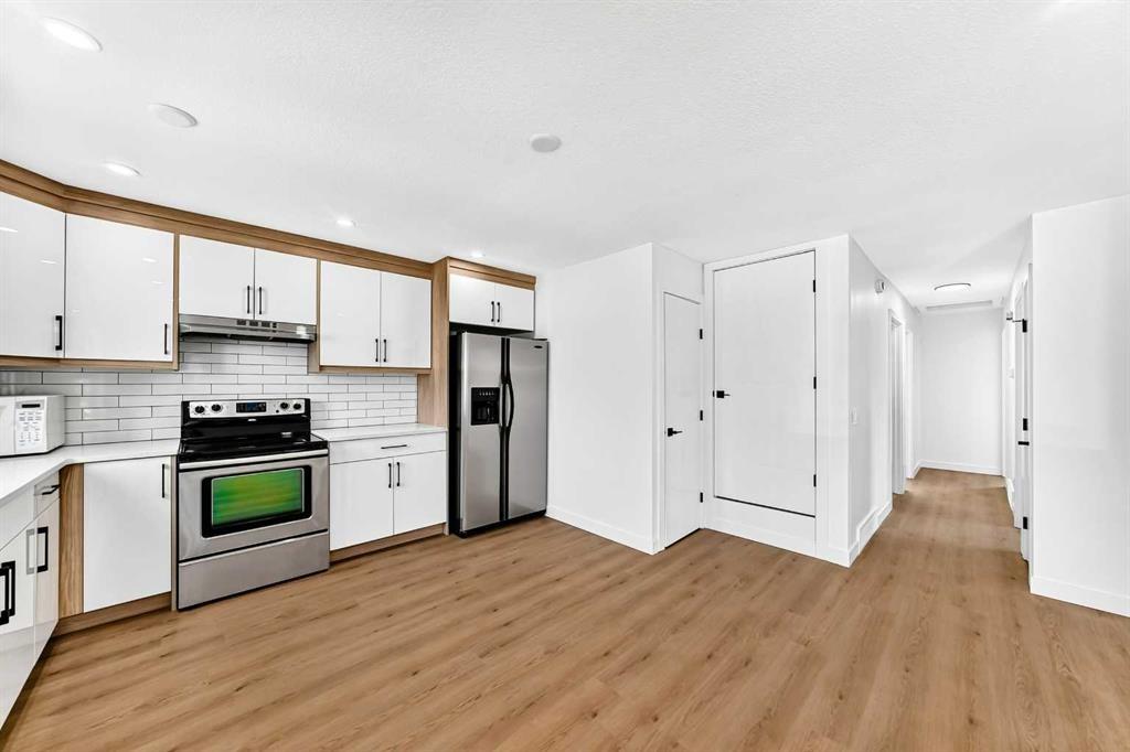 152 Maranda Close Ne, Calgary, AB - Indoor Photo Showing Kitchen