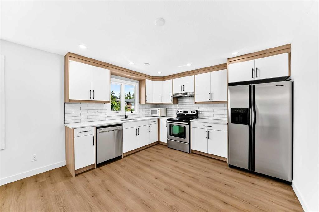 152 Maranda Close Ne, Calgary, AB - Indoor Photo Showing Kitchen With Stainless Steel Kitchen