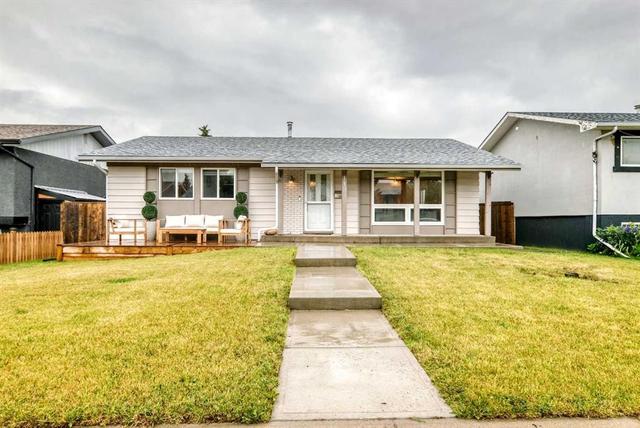 119 Maitland Rise NE Calgary, AB T2A 4Z1
