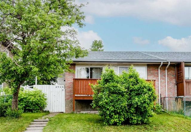 2906 Doverville Crescent SE Calgary, AB T2B 1T0