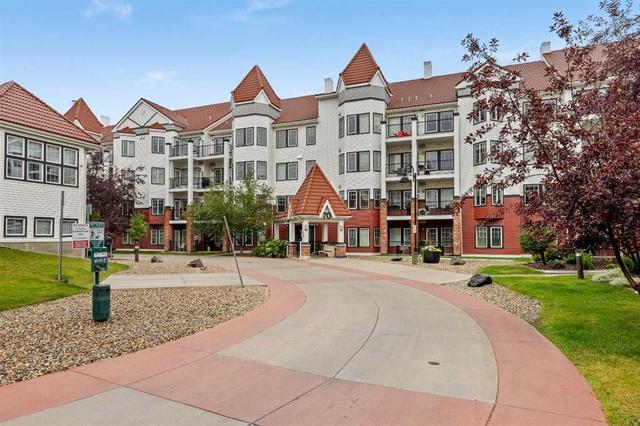 218-70 Royal Oak Plaza NW Calgary, AB T3G 0C6