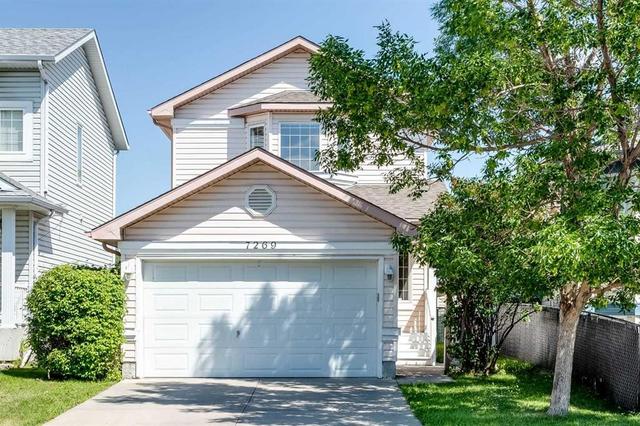 7269 Laguna Way NE Calgary, AB T1Y 7C9