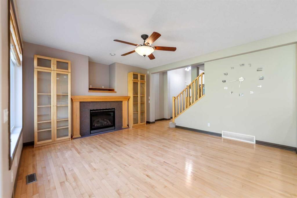 49 Panamount Rise Nw, Calgary, AB - Indoor Photo Showing Kitchen