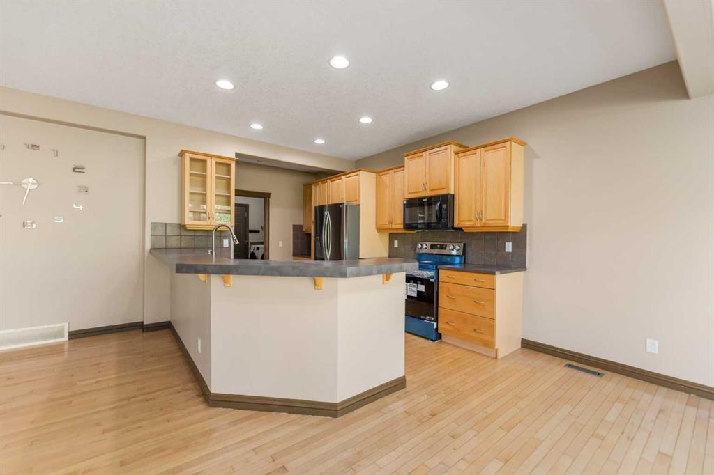 49 Panamount Rise Nw, Calgary, AB - Indoor Photo Showing Other Room