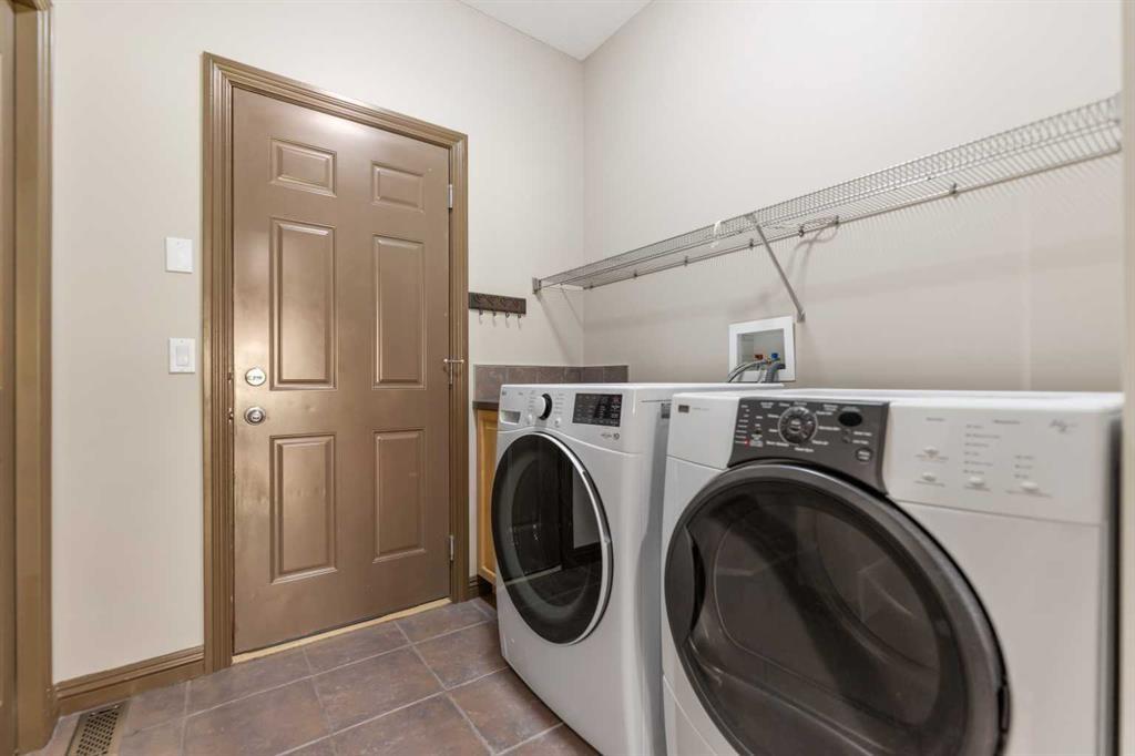 49 Panamount Rise Nw, Calgary, AB - Indoor Photo Showing Bathroom