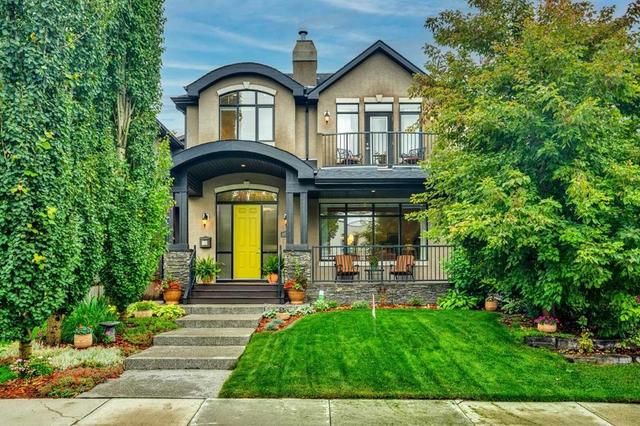 729 26 Avenue NW Calgary, AB T2M 2E8