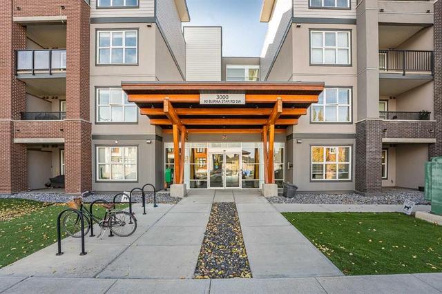 3122-95 Burma Star Road SW Calgary, AB T3E 8A9
