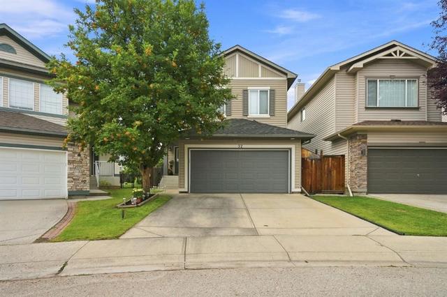 32 Tuscany Ravine Crescent NW Calgary, AB T3L 2X1