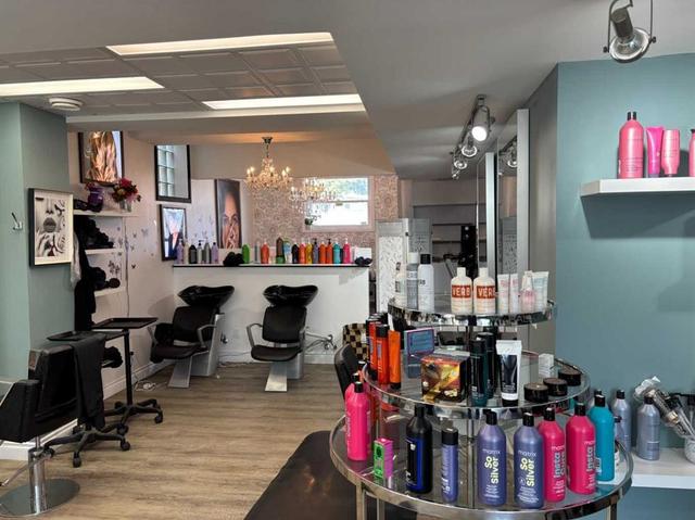 123 Anywhere Avenue NW Calgary, AB T2K 6J5