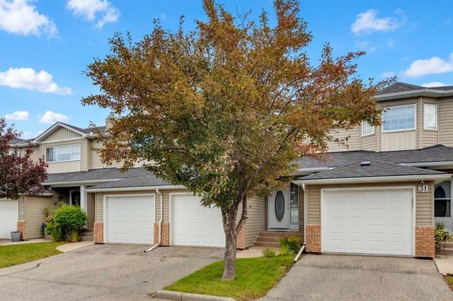 33 Chaparral Ridge Terrace SE Calgary, AB T2X 3N6