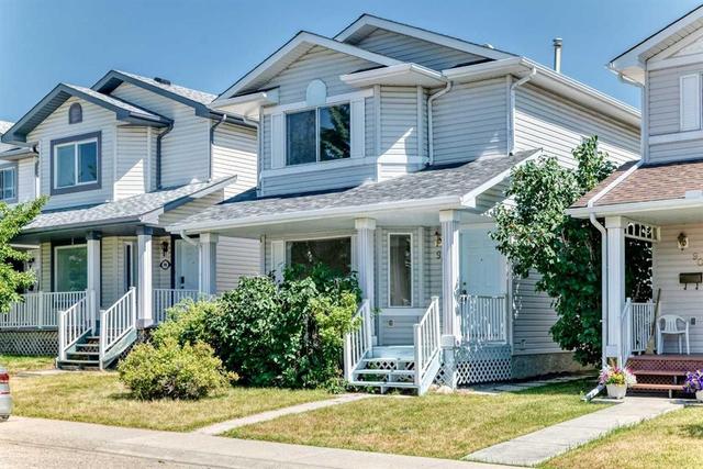 94 Arbour Wood Mews NW Calgary, AB T3G 4B6
