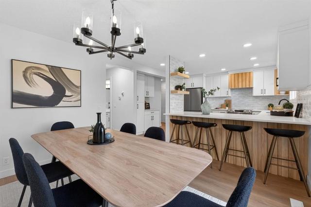 40 Bernard Way NW Calgary, AB T3K 2E9