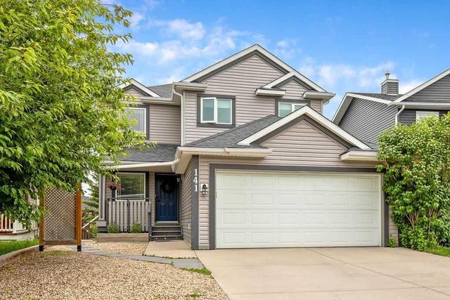 141 Somerset Circle SW Calgary, AB T2Y 3P7