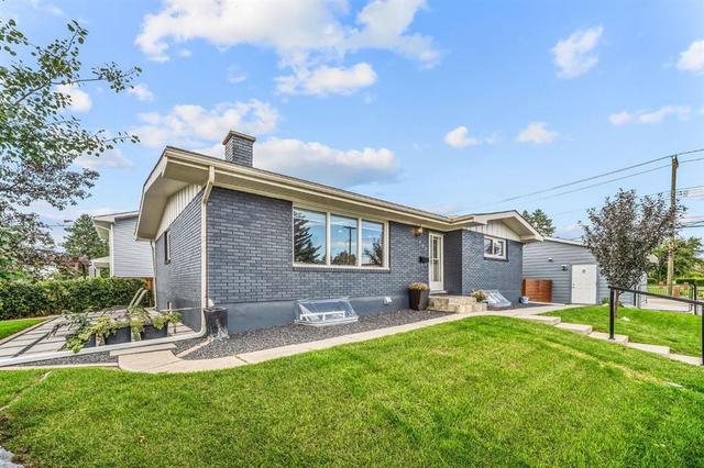 703 Millar Road NE Calgary, AB T2E 5Z6