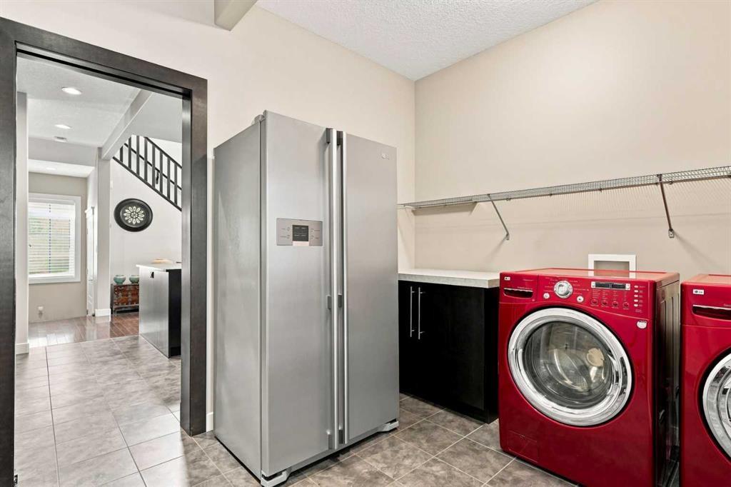 163 Cranarch Circle Se, Calgary, AB - Indoor Photo Showing Laundry Room
