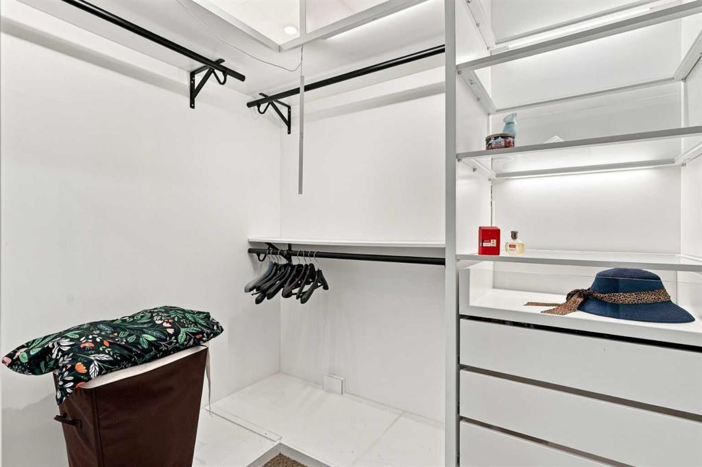 163 Cranarch Circle Se, Calgary, AB - Indoor