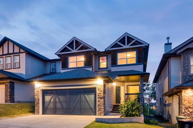 91 St Moritz Terrace SW Calgary, AB T3H 5Y1