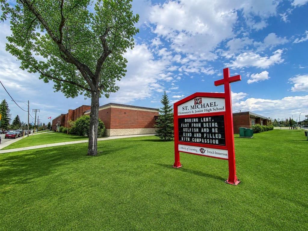 20 Rossburn Crescent Sw, Calgary, AB - Outdoor