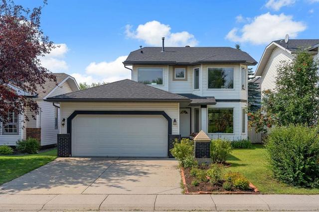 11 Arbour Summit Close NW Calgary, AB T3G 3W1