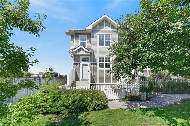 3146 New Brighton Gardens SE Calgary, AB T2Z 0A8