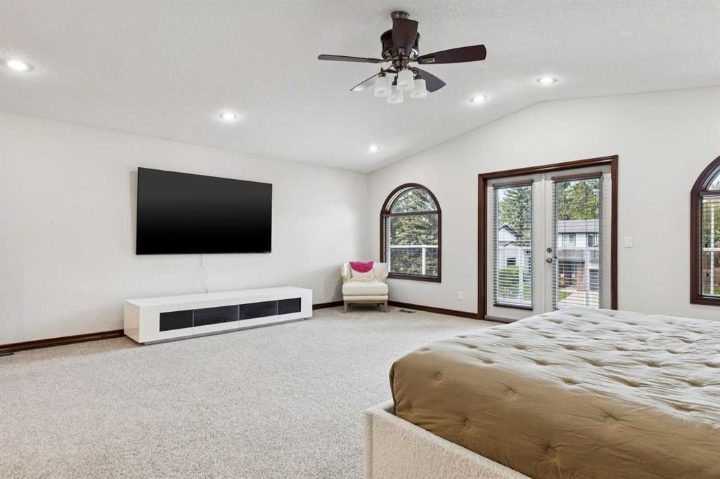 223 Pump Hill Crescent, Calgary, AB - Indoor Photo Showing Bedroom