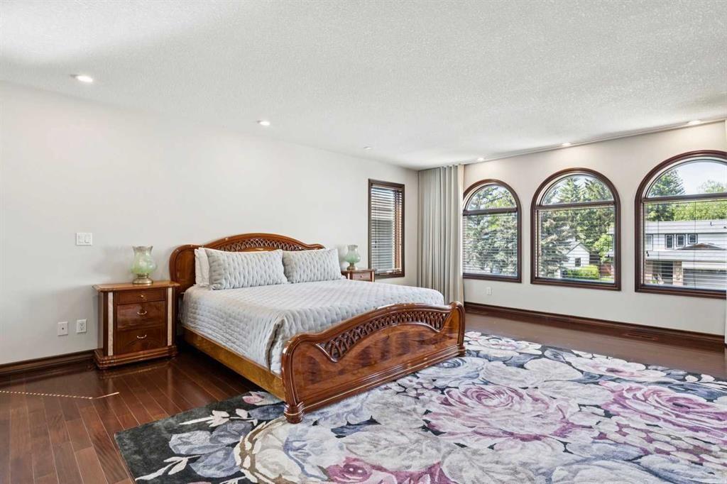 223 Pump Hill Crescent, Calgary, AB - Indoor Photo Showing Bedroom