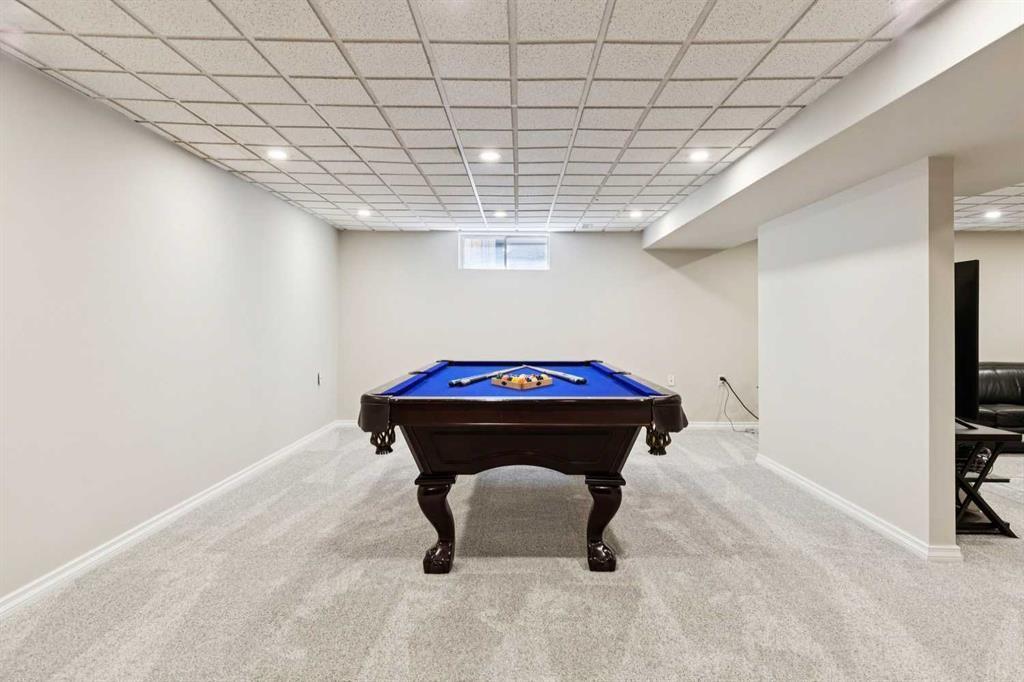 223 Pump Hill Crescent, Calgary, AB - Indoor Photo Showing Other Room