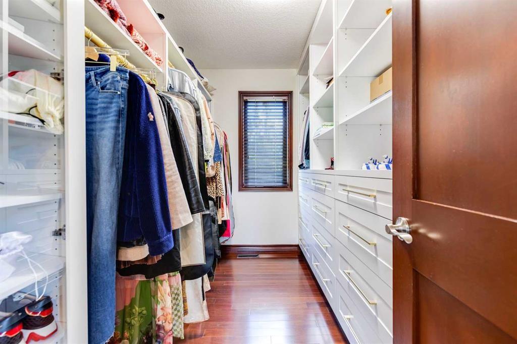 223 Pump Hill Crescent, Calgary, AB - Indoor With Storage