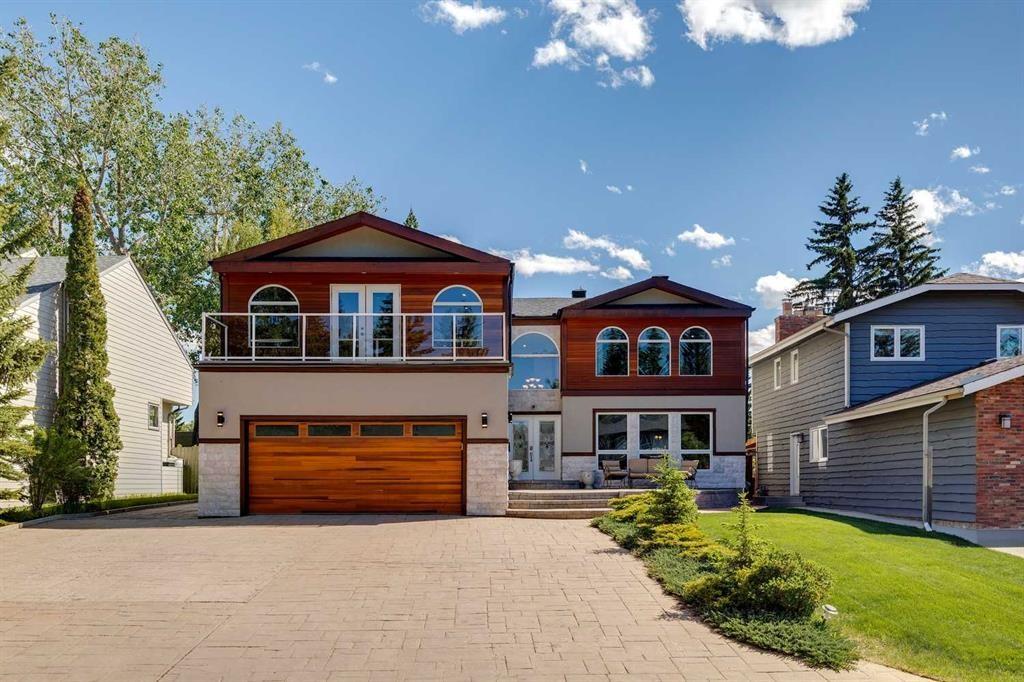 223 Pump Hill Crescent, Calgary, AB - Outdoor With Facade