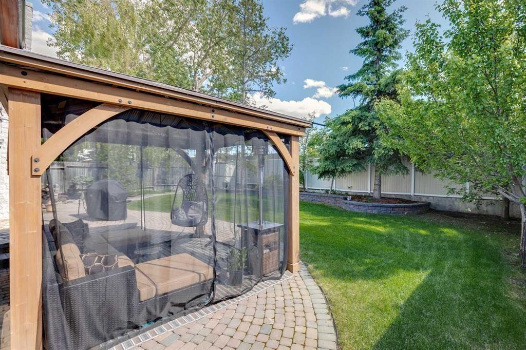 223 Pump Hill Crescent, Calgary, AB - Outdoor