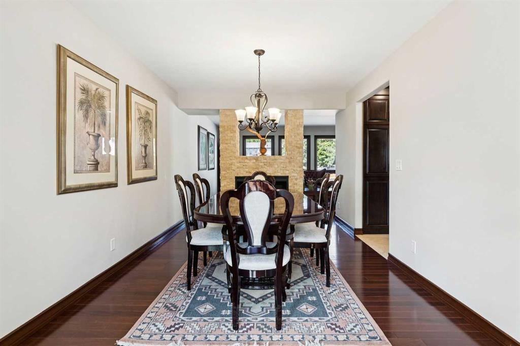 223 Pump Hill Crescent, Calgary, AB - Indoor Photo Showing Dining Room