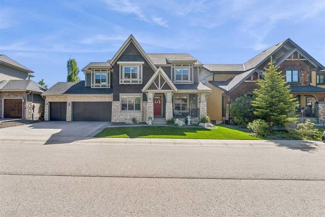 30 Ascot Crescent SW Calgary, AB T3H 0T9