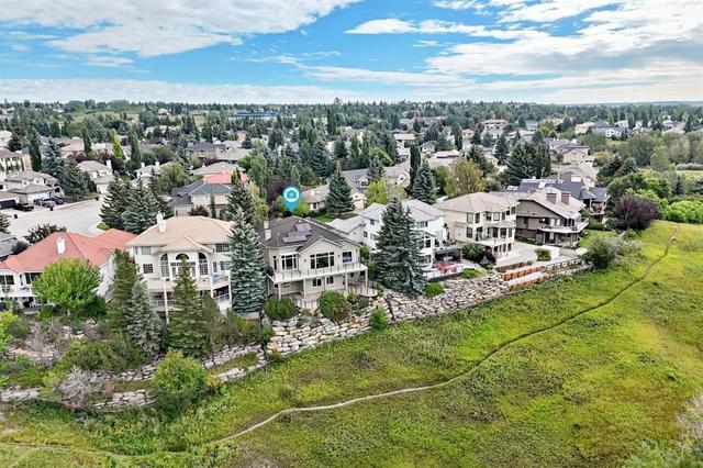 148 Scenic Ridge Crescent NW Calgary, AB T3L 1V3