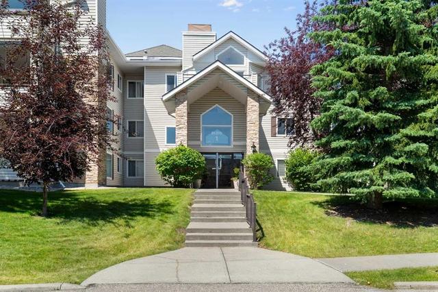 1301-7451 Springbank Boulevard SW Calgary, AB T3H 4K5