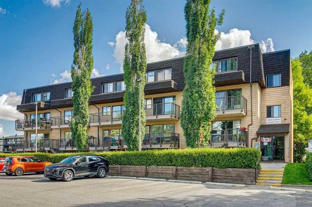 70-3519 49 Street NWCalgary, AB T3A 2C7
