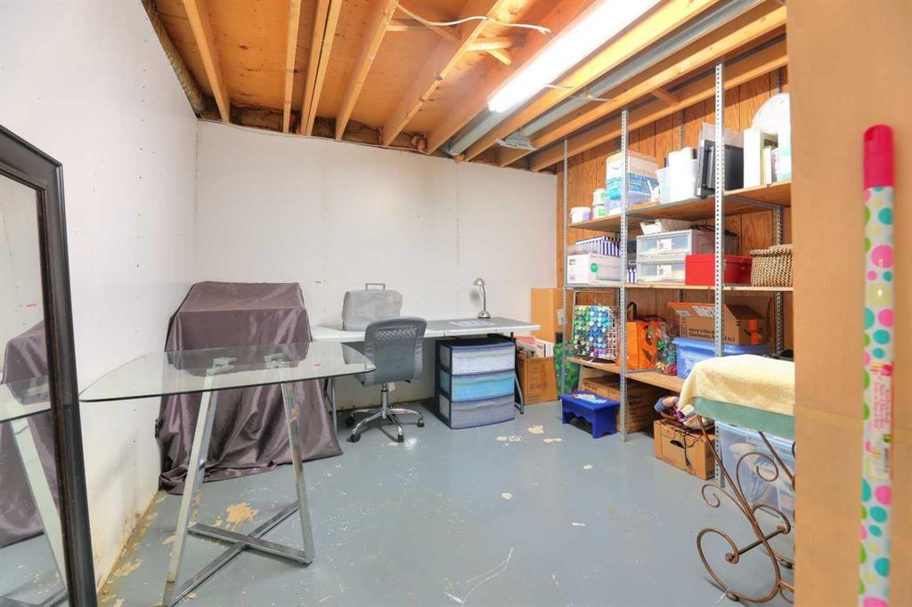 108 Pinecliff Way Ne, Calgary, AB - Indoor Photo Showing Laundry Room