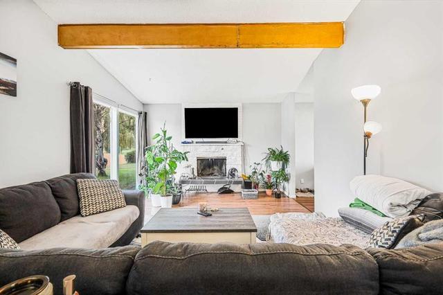 5112 Maryvale Drive NE Calgary, AB T2A 2T4