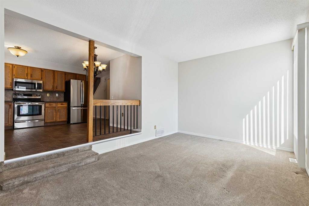 568 Strathcona Drive Sw, Calgary, AB - Indoor