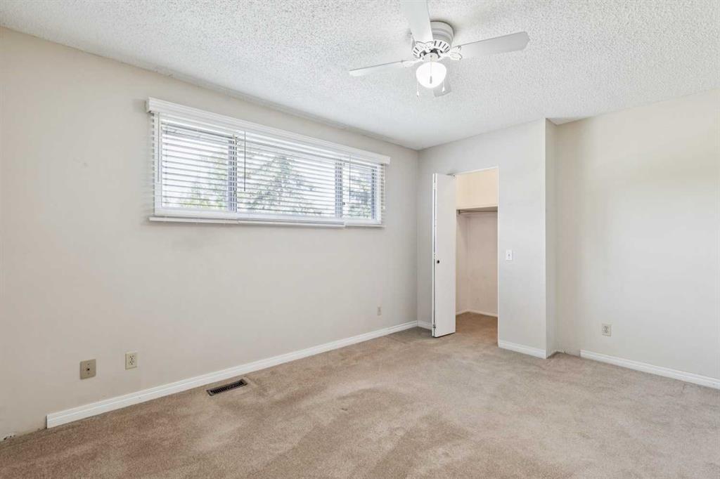 568 Strathcona Drive Sw, Calgary, AB - Indoor Photo Showing Other Room