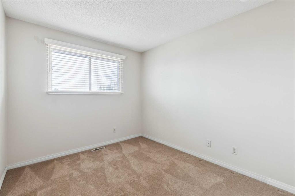 568 Strathcona Drive Sw, Calgary, AB - Indoor